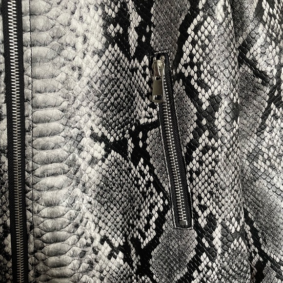 NWT Baccini Faux Leather Jacket - Picture 5 of 5